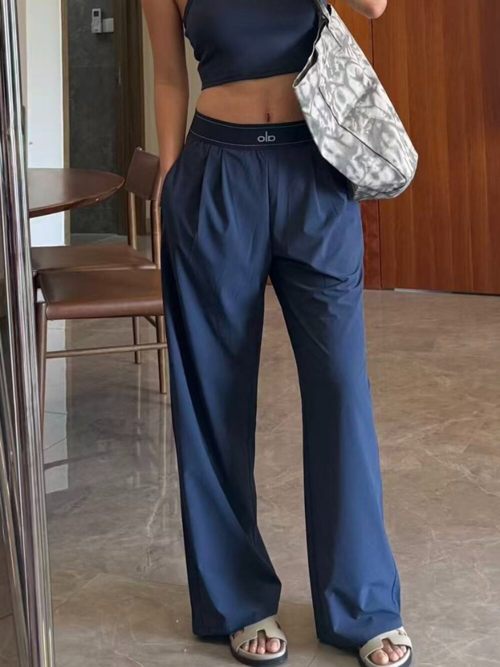 Brand new 💙🎐ALO  Yoga Navy Blue  Suit Up Trouser（ Regular 30-inch inner seam ） - Picture 8 of 8
